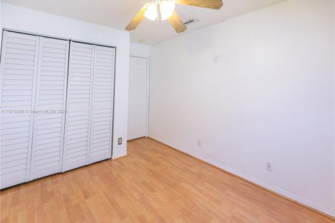 House in Weston, Florida 3 bedrooms, 151.24 sq.m. № 1766860 - photo 24