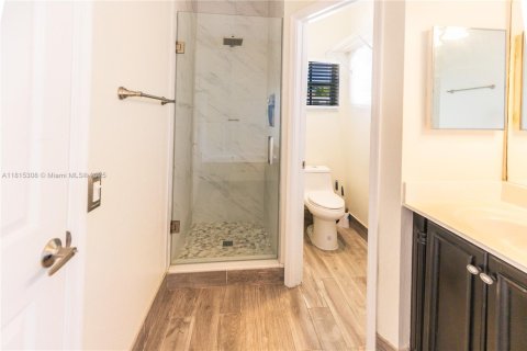House in Weston, Florida 3 bedrooms, 151.24 sq.m. № 1766860 - photo 19