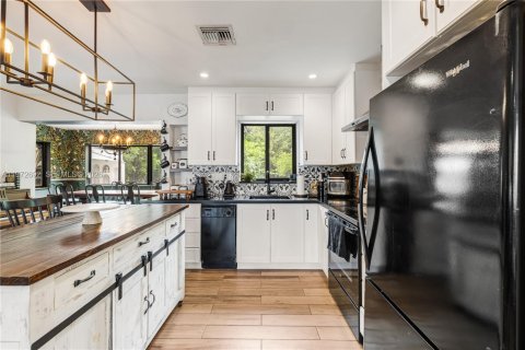 Villa ou maison à vendre à Miami, Floride: 2 chambres, 150.13 m2 № 2044800 - photo 15