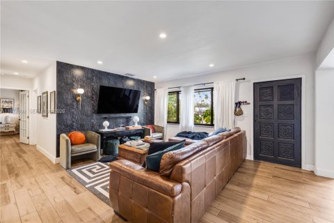 Villa ou maison à vendre à Miami, Floride: 2 chambres, 150.13 m2 № 2044800 - photo 9