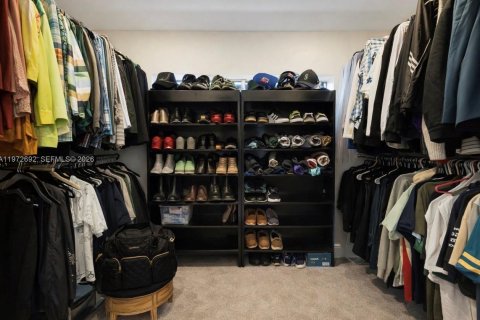 Villa ou maison à vendre à Miami, Floride: 2 chambres, 150.13 m2 № 2044800 - photo 26