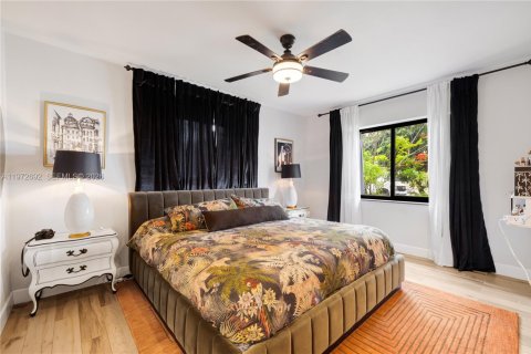 Villa ou maison à vendre à Miami, Floride: 2 chambres, 150.13 m2 № 2044800 - photo 19