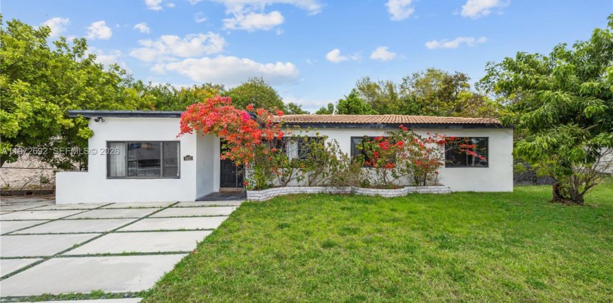 Villa ou maison à Miami, Floride 2 chambres, 150.13 m2 № 2044800