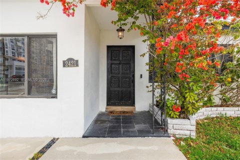 Villa ou maison à vendre à Miami, Floride: 2 chambres, 150.13 m2 № 2044800 - photo 4