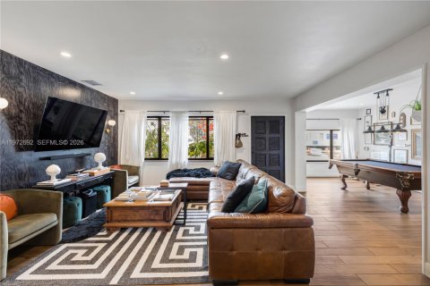 Villa ou maison à vendre à Miami, Floride: 2 chambres, 150.13 m2 № 2044800 - photo 10