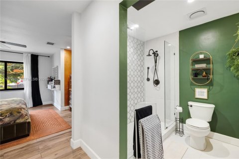 Villa ou maison à vendre à Miami, Floride: 2 chambres, 150.13 m2 № 2044800 - photo 22