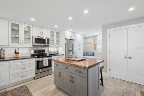 Copropriété à vendre à Sarasota, Floride: 2 chambres, 139.17 m2 № 2145015 - photo 3