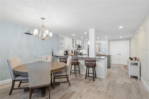 Copropriété à vendre à Sarasota, Floride: 2 chambres, 139.17 m2 № 2145015 - photo 8