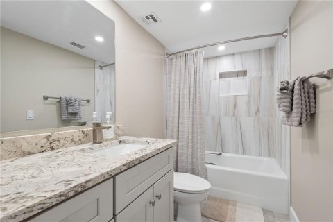 Copropriété à vendre à Sarasota, Floride: 2 chambres, 139.17 m2 № 2145015 - photo 23