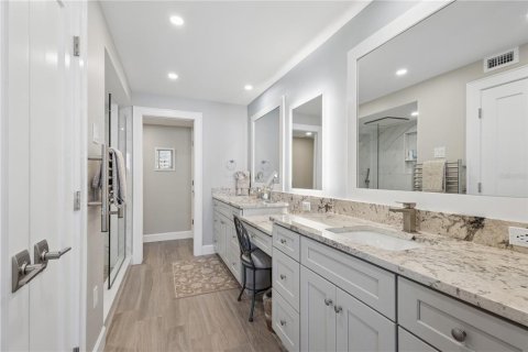 Copropriété à vendre à Sarasota, Floride: 2 chambres, 139.17 m2 № 2145015 - photo 18