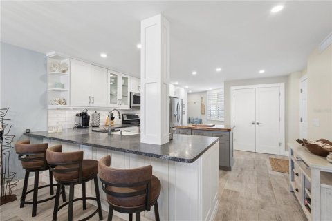 Copropriété à vendre à Sarasota, Floride: 2 chambres, 139.17 m2 № 2145015 - photo 7