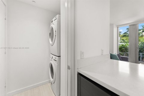 Copropriété à vendre à Miami Beach, Floride: 1 chambre, 75.99 m2 № 2023009 - photo 14