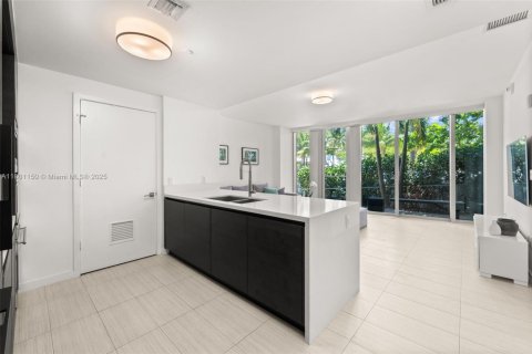 Copropriété à vendre à Miami Beach, Floride: 1 chambre, 75.99 m2 № 2023009 - photo 3