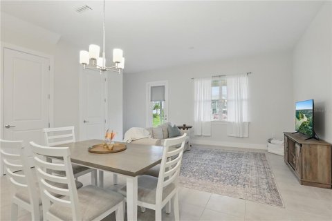 Townhouse in Oviedo, Florida 3 bedrooms, 174.38 sq.m. № 1770049 - photo 8