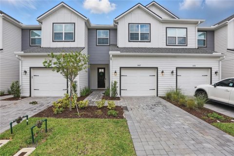 Townhouse in Oviedo, Florida 3 bedrooms, 174.38 sq.m. № 1770049 - photo 1