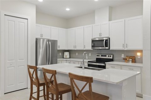 Townhouse in Oviedo, Florida 3 bedrooms, 174.38 sq.m. № 1770049 - photo 6