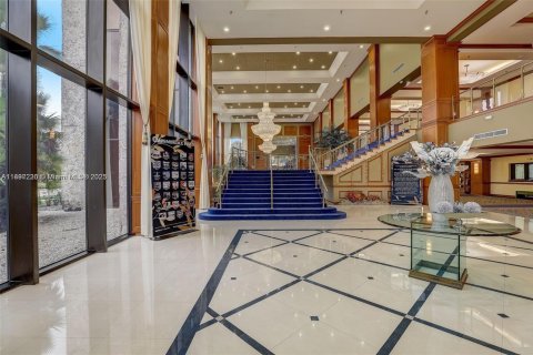 Снять в аренду кондоминиум в Пемброк-Пайнс, Флорида 2 спальни, 88.54м2, № 1949008 - фото 25