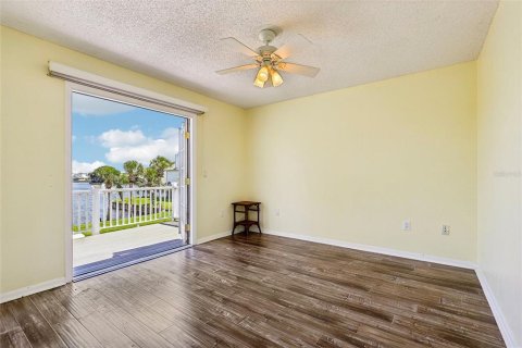 Casa en venta en Palm Coast, Florida, 3 dormitorios, 177.07 m2 № 2383350 - foto 14