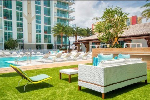 Condo in Sunny Isles Beach, Florida, 3 bedrooms № 1940107 - photo 23