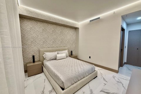 Condo in Sunny Isles Beach, Florida, 3 bedrooms № 1940107 - photo 8