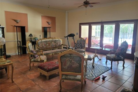 House in Kissimmee, Florida 5 bedrooms, 352.66 sq.m. № 1519586 - photo 13