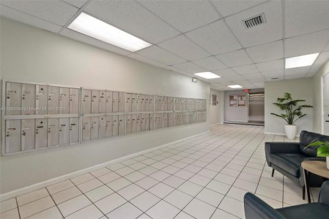 Купить кондоминиум в Хайалиа, Флорида 3 спальни, 120.4м2, № 2014947 - фото 3