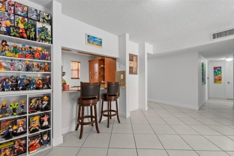 Купить кондоминиум в Хайалиа, Флорида 3 спальни, 120.4м2, № 2014947 - фото 13