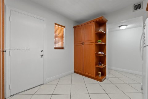 Купить кондоминиум в Хайалиа, Флорида 3 спальни, 120.4м2, № 2014947 - фото 6