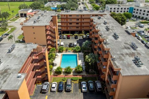 Купить кондоминиум в Хайалиа, Флорида 3 спальни, 120.4м2, № 2014947 - фото 2