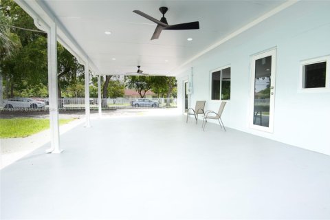 Casa en venta en North Miami, Florida, 4 dormitorios, 149.11 m2 № 1825711 - foto 28