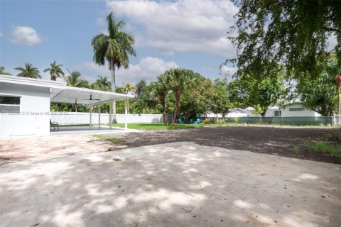 Casa en venta en North Miami, Florida, 4 dormitorios, 149.11 m2 № 1825711 - foto 29