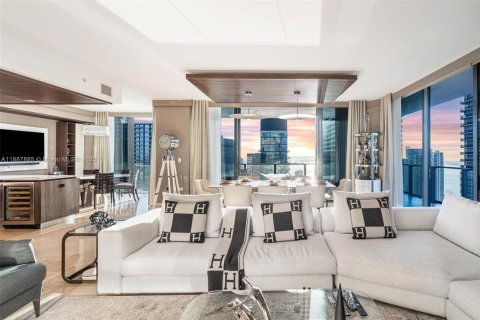 Condo in Miami, Florida, 4 bedrooms  № 1942331 - photo 9