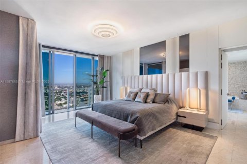 Condo in Miami, Florida, 4 bedrooms  № 1942331 - photo 21