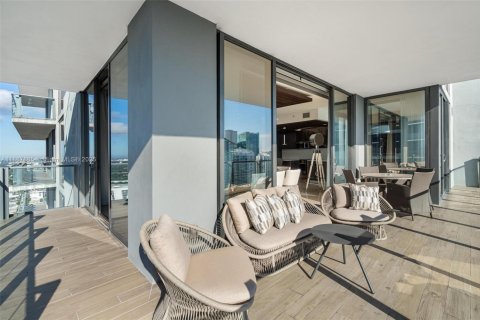 Condo in Miami, Florida, 4 bedrooms  № 1942331 - photo 16