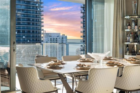 Condo in Miami, Florida, 4 bedrooms  № 1942331 - photo 7