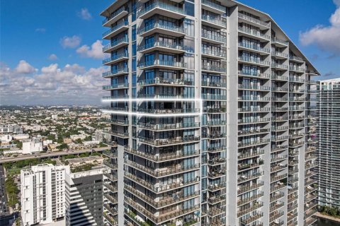 Condo in Miami, Florida, 4 bedrooms  № 1942331 - photo 4