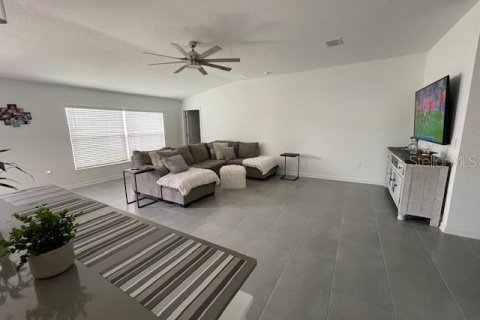 House in Groveland, Florida 4 bedrooms, 178.19 sq.m. № 1242658 - photo 4