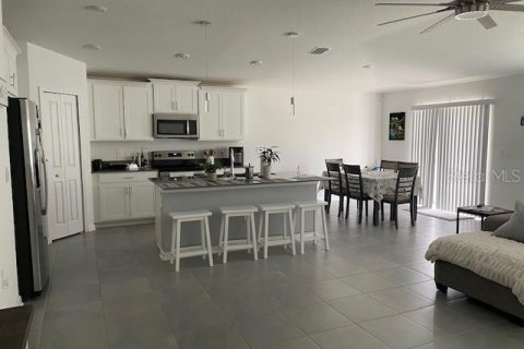 House in Groveland, Florida 4 bedrooms, 178.19 sq.m. № 1242658 - photo 2