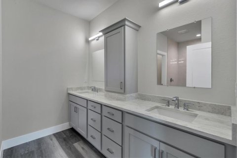 House in Port Charlotte, Florida 3 bedrooms, 183.02 sq.m. № 1908970 - photo 28