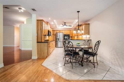 House in San Antonio, Florida 3 bedrooms, 232.26 sq.m. № 2135250 - photo 4