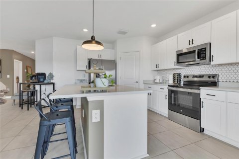 Casa en venta en Kissimmee, Florida, 3 dormitorios, 139.35 m2 № 1719043 - foto 10