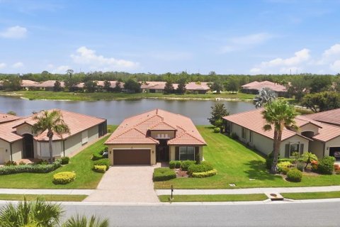 Casa en Venice, Florida 2 dormitorios, 197.05 m2 № 2157196