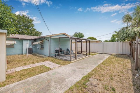 House in Saint Petersburg, Florida 2 bedrooms, 112.13 sq.m. № 1679859 - photo 24