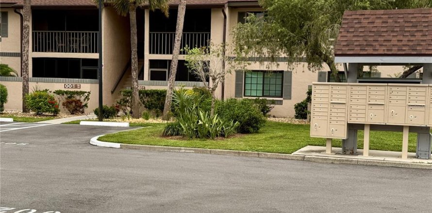 Condominio en Port Charlotte, Florida, 2 dormitorios № 1907374