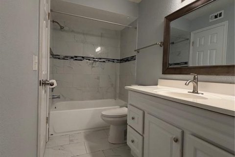 Condo in Orlando, Florida, 2 bedrooms № 2229271 - photo 13