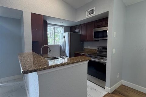 Condo in Orlando, Florida, 2 bedrooms № 2229271 - photo 10