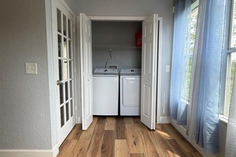 Condo in Orlando, Florida, 2 bedrooms № 2229271 - photo 6