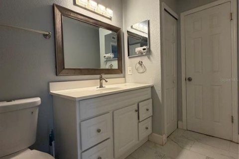 Condo in Orlando, Florida, 2 bedrooms № 2229271 - photo 14