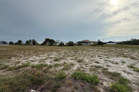 Terreno en venta en Cape Coral, Florida № 1691018 - foto 8