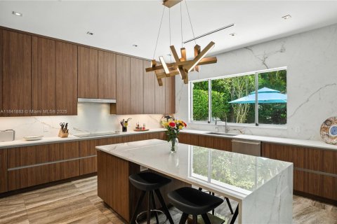 Casa en venta en Miami, Florida, 4 dormitorios, 348.48 m2 № 1840870 - foto 20